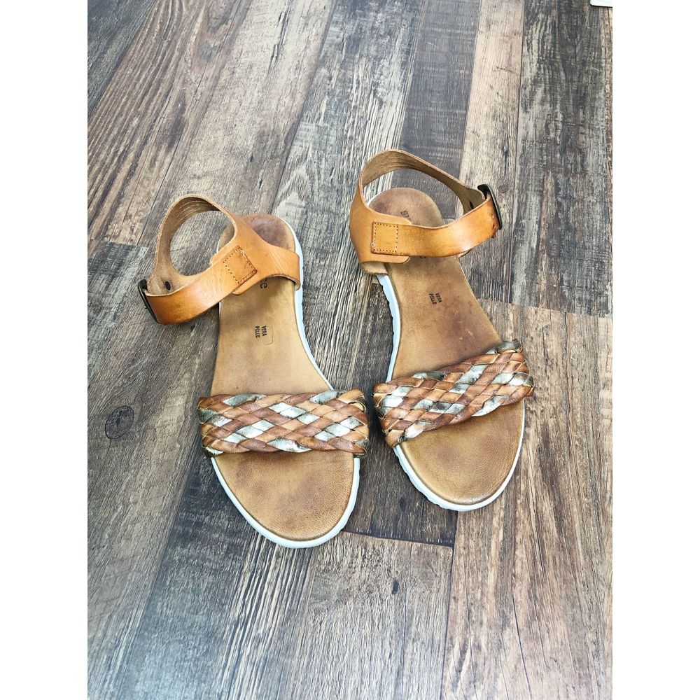 Sundance leather Woven Sandals Sz 38